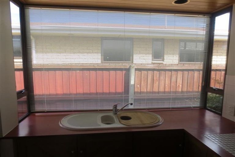 Photo of property in 5 Cowes Street, Avondale, Christchurch, 8061