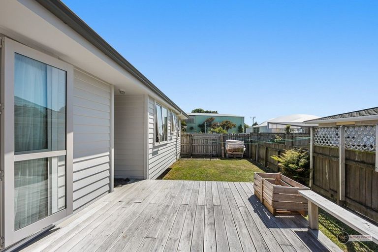 Photo of property in 13a Treadwell Street, Naenae, Lower Hutt, 5011