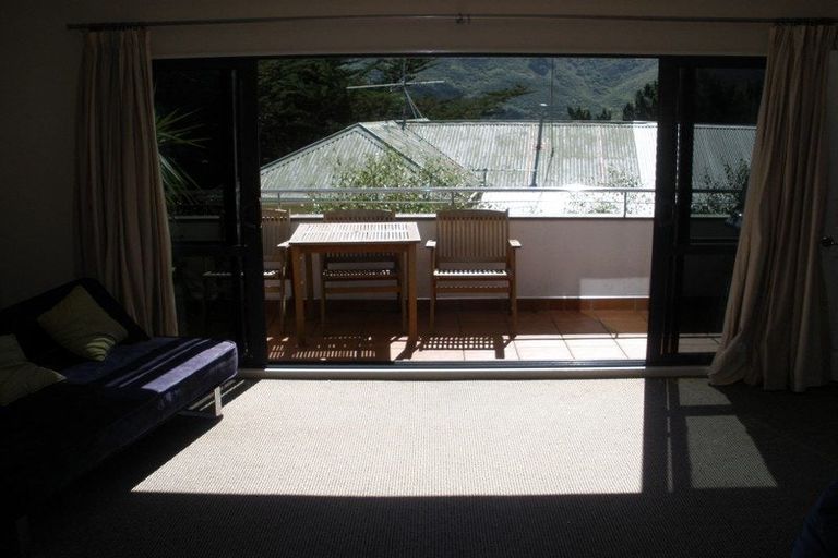 Photo of property in 35 Jackson Street, Island Bay, Wellington, 6023