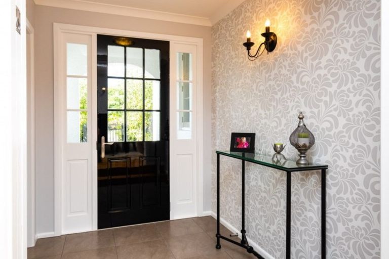 Photo of property in 18a Simla Avenue, Havelock North, 4130