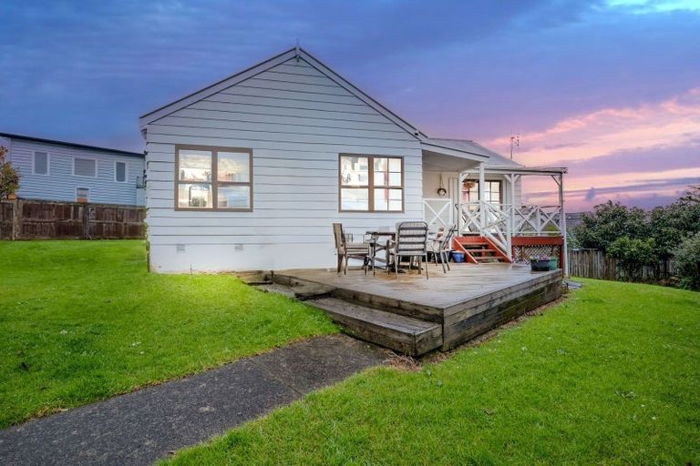 Photo of property in 53 Gills Road, Bucklands Beach, Auckland, 2014
