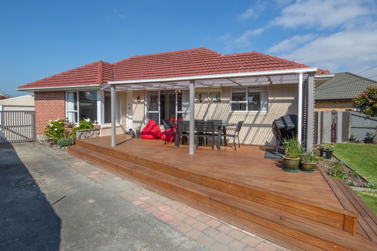 Photo of property in 26 Pembroke Street, Avondale, Christchurch, 8061