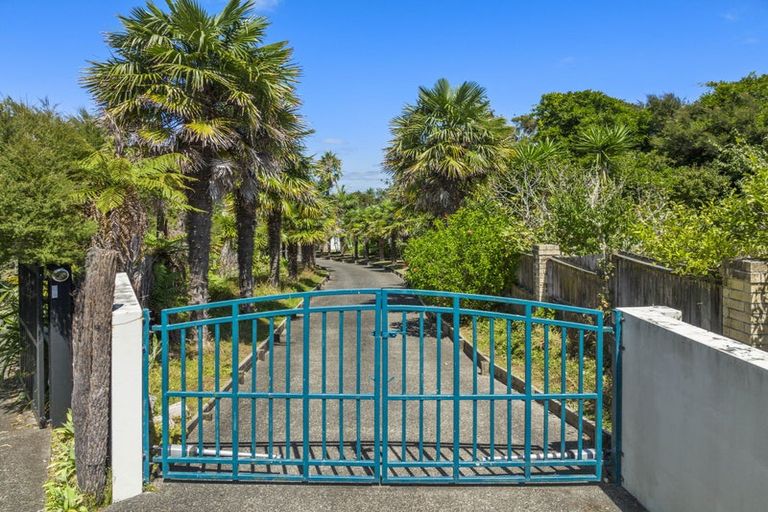 Photo of property in 99 Onetaunga Road, Chatswood, Auckland, 0626