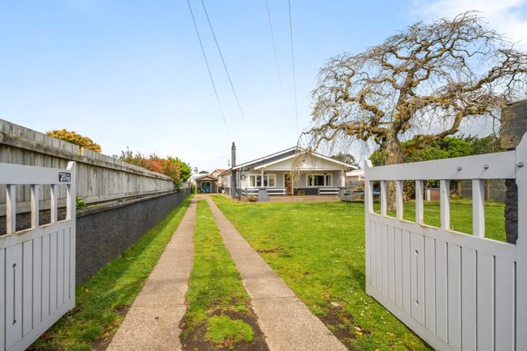 Photo of property in 19 Burns Street, Hawera, 4610