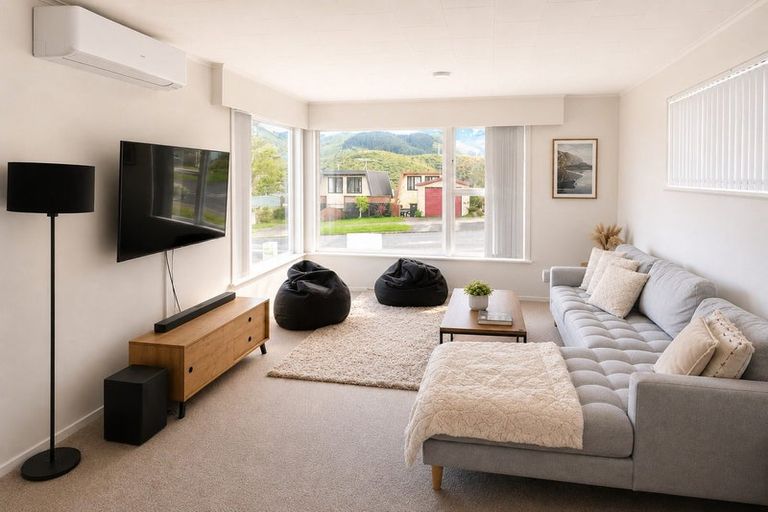 Photo of property in 94 Major Drive, Kelson, Lower Hutt, 5010
