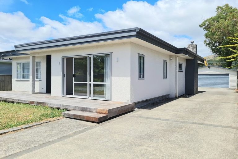 Photo of property in 11 Brown Street, Wallaceville, Upper Hutt, 5018