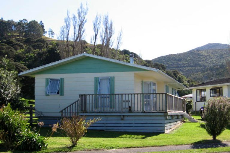 Photo of property in 37 Churchill Crescent, Featherston, 5710