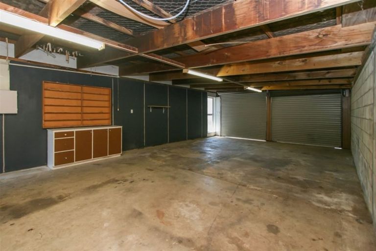 Photo of property in 14 Nikau Street, Inglewood, 4330