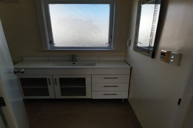 Photo of property in 1 Momona Street, Wainuiomata, Lower Hutt, 5014