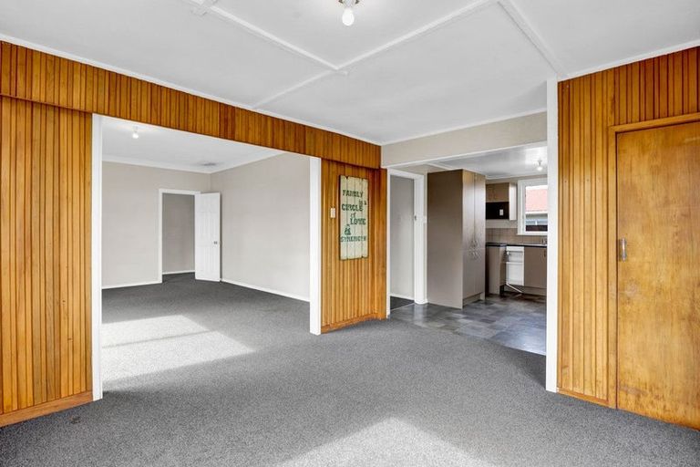 Photo of property in 9 Caplen Street, Hawera, 4610