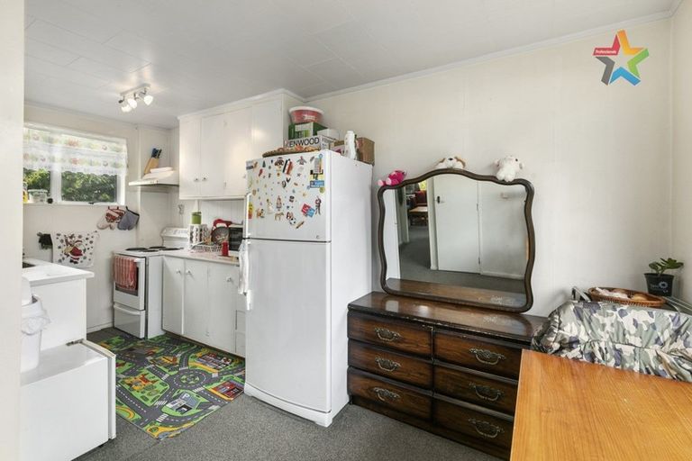 Photo of property in 2/15 Douglas Street, Waiwhetu, Lower Hutt, 5010