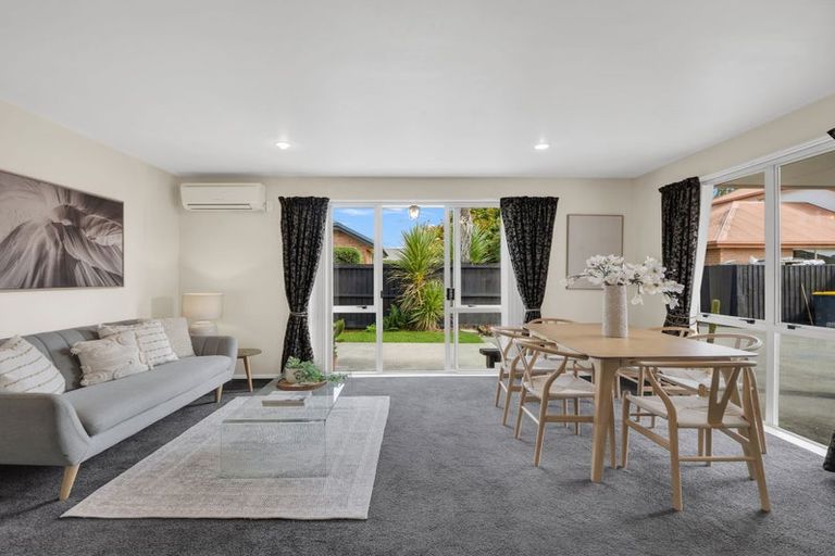 Photo of property in 3 Rosefield Lane, Northcote, Christchurch, 8052