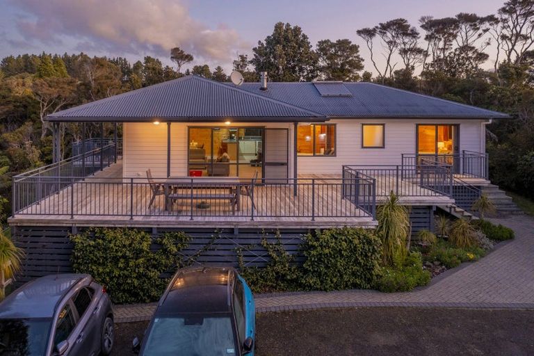 Photo of property in 595 Boat Harbour Road, Whenuakite, Whitianga, 3591