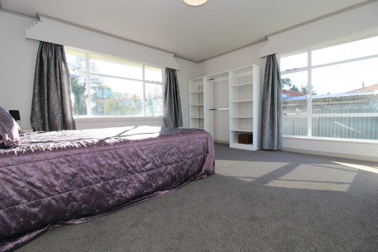 Photo of property in 30 Timaru Road, Waimate, 7924