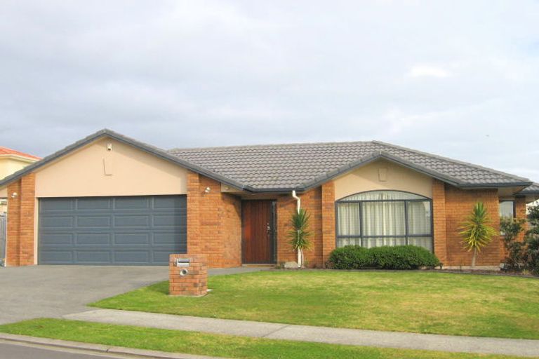 Photo of property in 11 Willowbank Close, East Tamaki Heights, Auckland, 2016