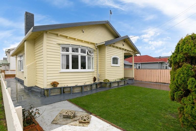 Photo of property in 71 Kauri Street, Miramar, Wellington, 6022