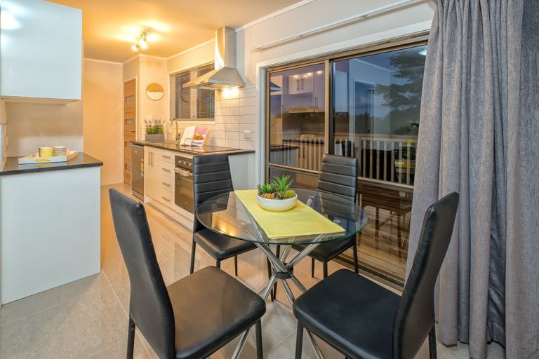 Photo of property in 186 Mahia Road, Wattle Downs, Auckland, 2103