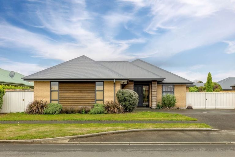 Photo of property in 14 Richmond Avenue, Halswell, Christchurch, 8025
