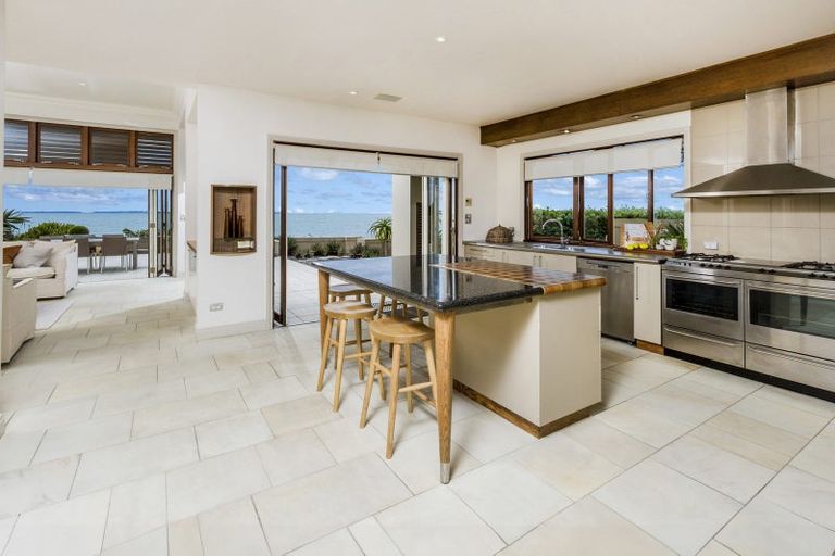 Photo of property in 3a Holiday Road, Milford, Auckland, 0620