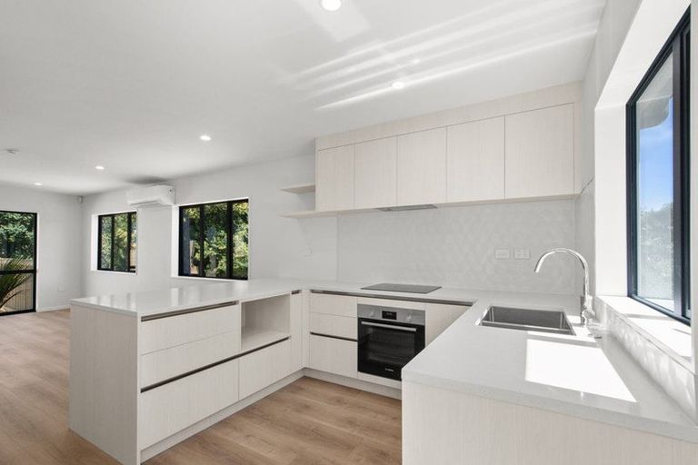 Photo of property in 19 Earlsworth Road, Mangere East, Auckland, 2024