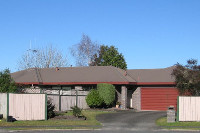 Photo of property in 25 Dover Road, St Andrews, Hamilton, 3200