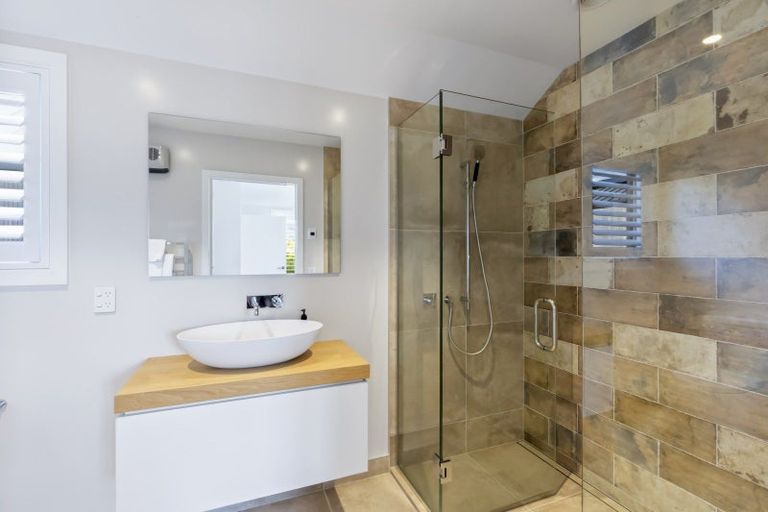 Photo of property in 8 Soudley Court, Jacks Point, Queenstown, 9371