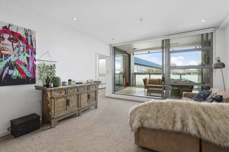 Photo of property in Maison Apartments, 108/16 Huron Street, Takapuna, Auckland, 0622