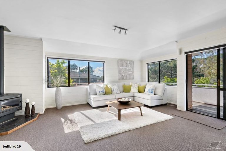 Photo of property in 29 Bellbird Rise, Murrays Bay, Auckland, 0630