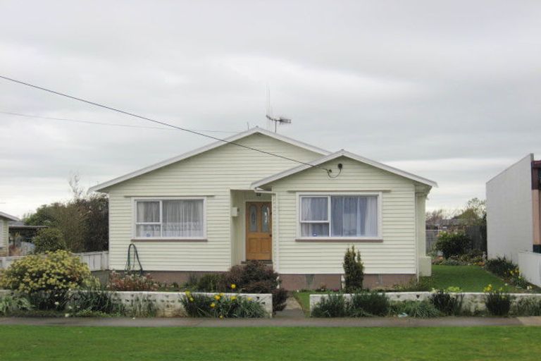 Photo of property in 140 Queen Street West, Levin, 5510