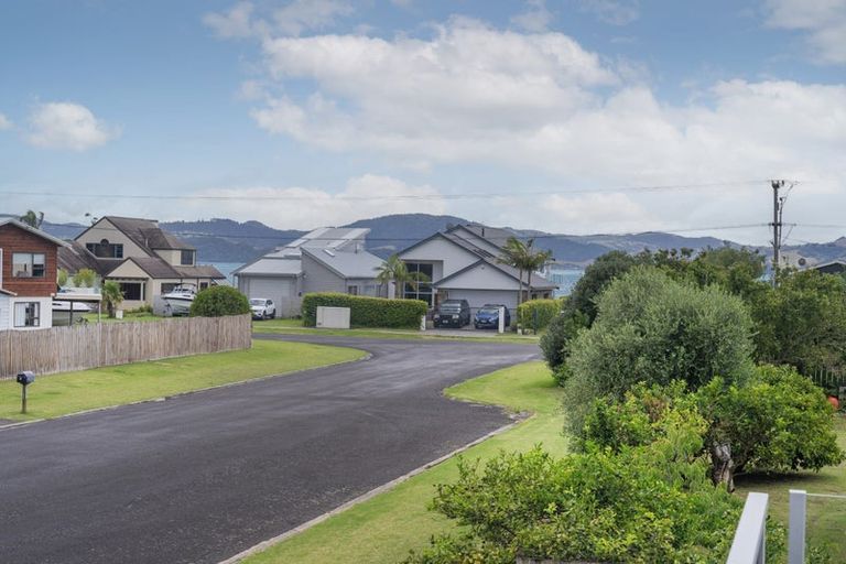 Photo of property in 8 Oyster Drive, Cooks Beach, Whitianga, 3591