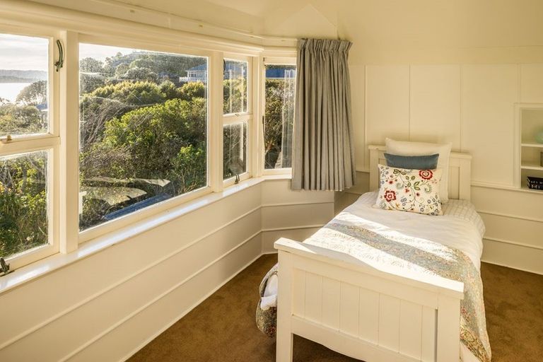 Photo of property in 29 Rona Street, Eastbourne, Lower Hutt, 5013