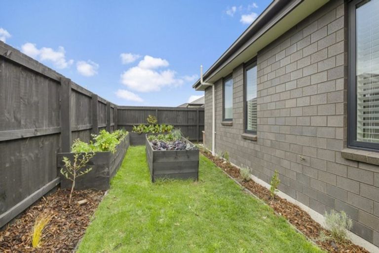 Photo of property in 11 Pajet Street, Marshland, Christchurch, 8083