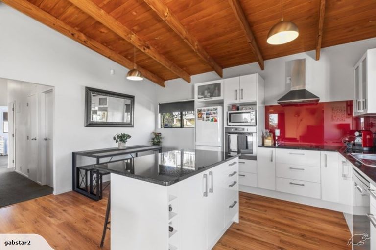 Photo of property in 63 Simpson Road, Ranui, Auckland, 0612