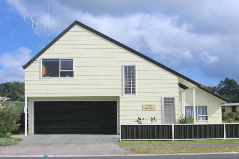 Photo of property in 233 Chartwell Avenue, Whangamata, 3620