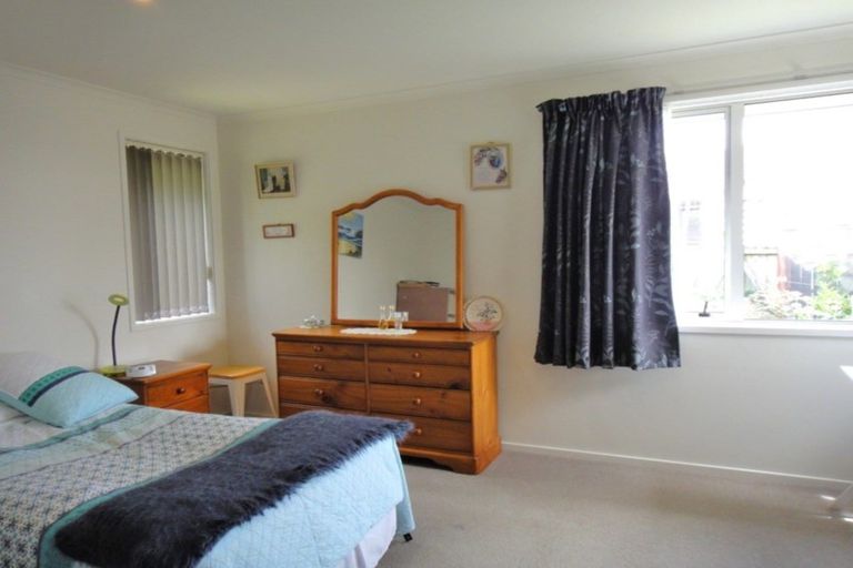 Photo of property in 4 Wai Place, One Tree Point, 0118