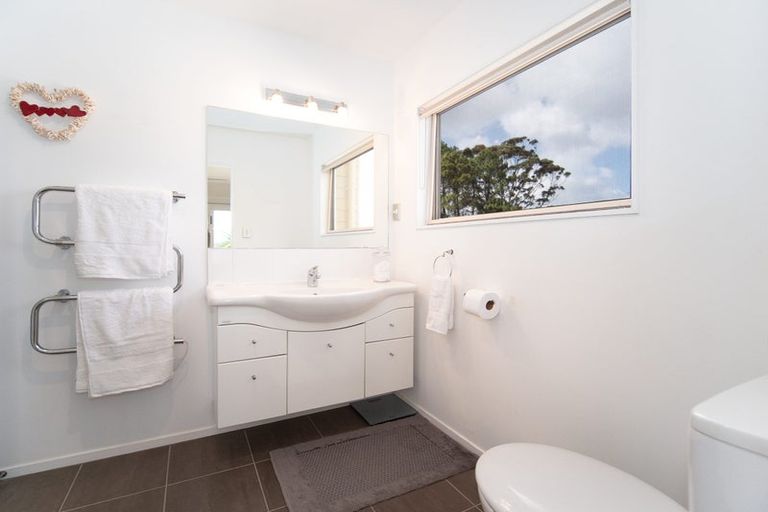 Photo of property in 9 Toi Track, Russell, 0272