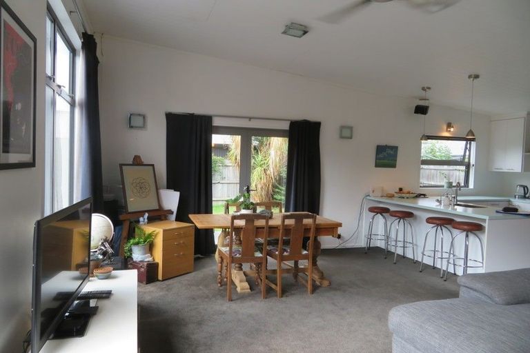 Photo of property in 32 Sylvan Street, Lake Hayes, Queenstown, 9304