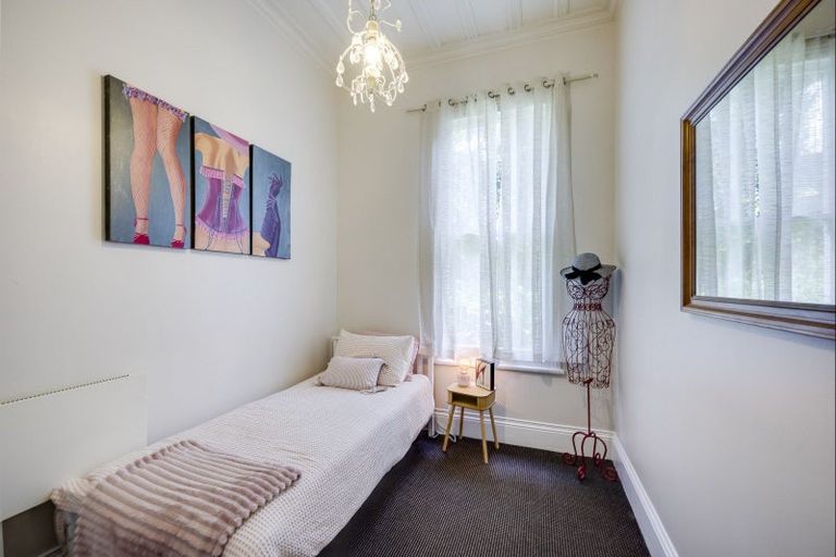 Photo of property in 4 Fitzroy Road, Bluff Hill, Napier, 4110