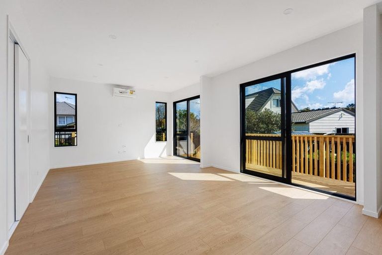 Photo of property in 142 Moore Street, Hillcrest, Auckland, 0627