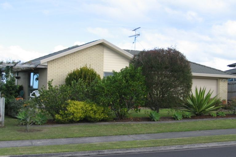 Property details for 9 Kath Hopper Drive, Orewa, 0931