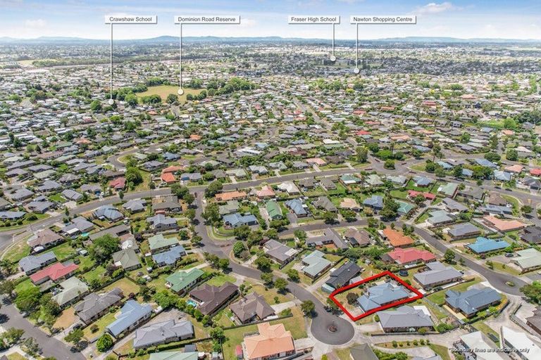 Photo of property in 13 Dorchester Place, Nawton, Hamilton, 3200