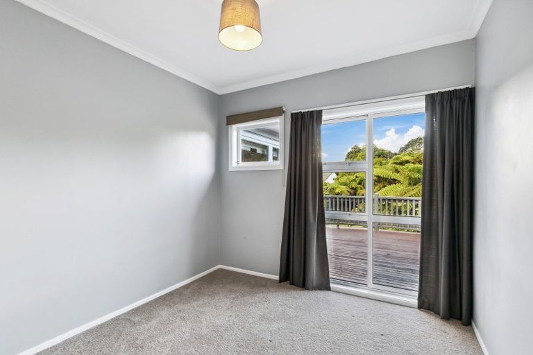 Photo of property in 29 Ngatitoa Street, Tawa, Wellington, 5028