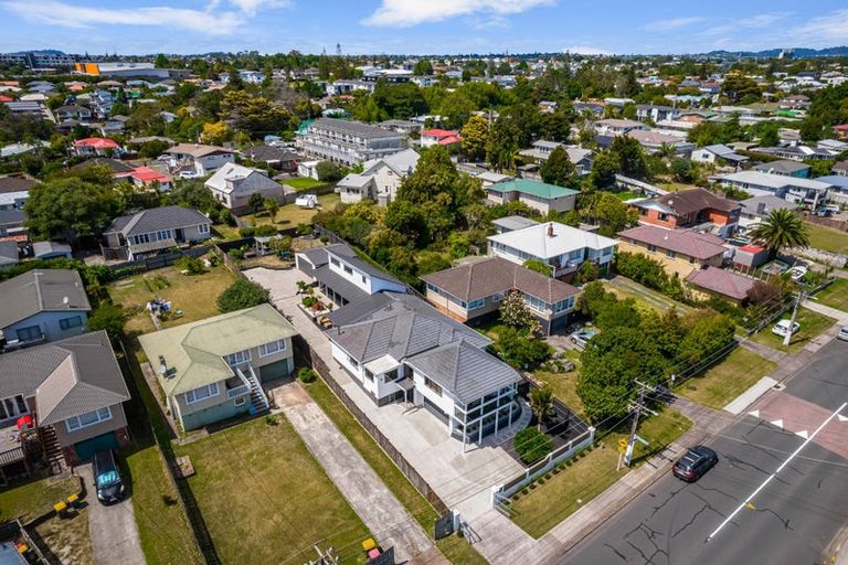 Photo of property in 181 Rathgar Road, Henderson, Auckland, 0610