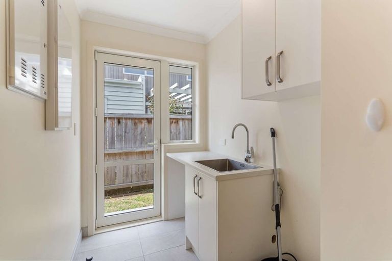 Photo of property in 71 Milano Boulevard, Karaka, Papakura, 2113