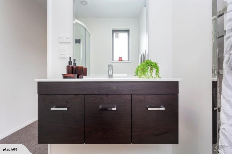 Photo of property in 30a Wineberry Avenue, Amberley, 7410