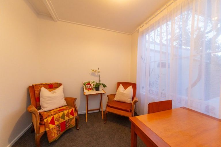 Photo of property in 42a Elmira Avenue, Hokowhitu, Palmerston North, 4410