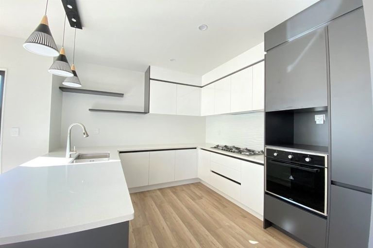 Photo of property in 8 Parton Road, Pukekohe, 2120