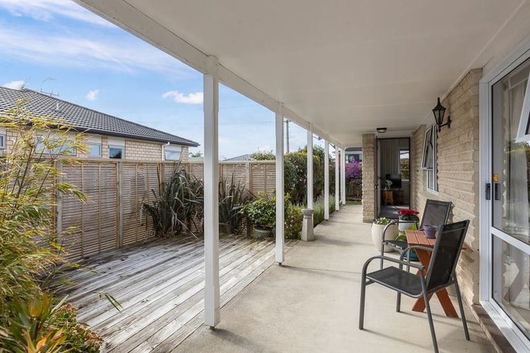 Photo of property in 32a Edward Avenue, Orewa, 0931