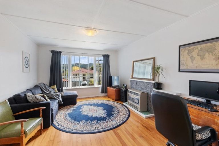 Photo of property in 4 Pollard Street, Wainuiomata, Lower Hutt, 5014
