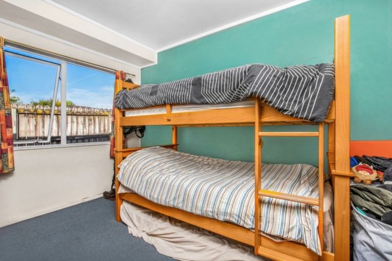 Photo of property in 3/3 Eulogy Place, Randwick Park, Auckland, 2105